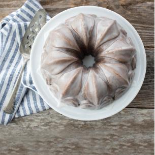 Nordic Ware - Stampo Ciambella Fleur de Lis Bundt 10 cup 2