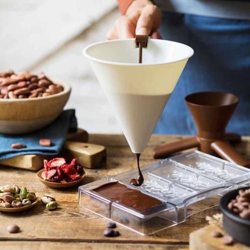 Decora - Imbuto cola cioccolato 13 x h 12,5 cm