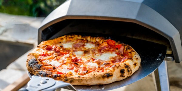 Napoletana o romana? Dove comprare il miglior forno per pizza da esterno
