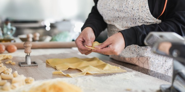Cosa serve per fare la pasta fresca a casa? 5 accessori da avere