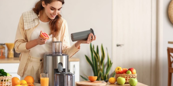 Estrattore di succo: ecco come funziona e come preparare bevande healthy
