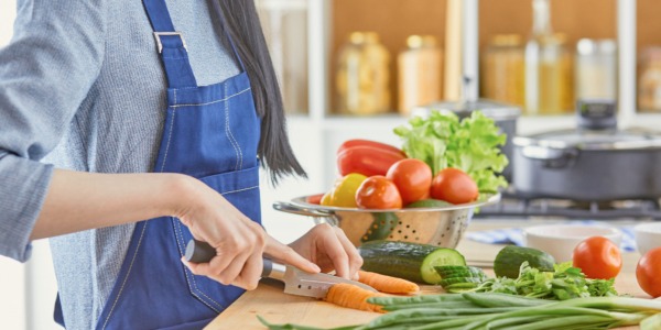 Cubetti o julienne: ecco come tagliare la frutta e la verdura velocemente