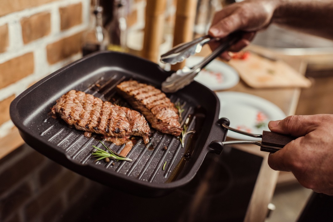 Carne e non solo! Quale bistecchiera scegliere per una cottura perfetta?